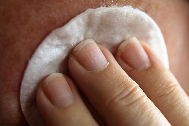 Tägliche Hautpflege-Routine – darauf kommt es an
